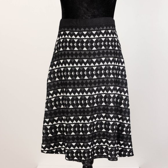 NWT SPENSE PRINTED FIT FLARE SKIRT - Large - Picture 1 of 4